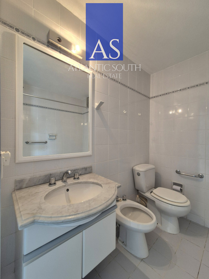 Apartamento ID.4427 - Venta apartamento 1 domritorio con terraza en Playa Mansa Punta del Este