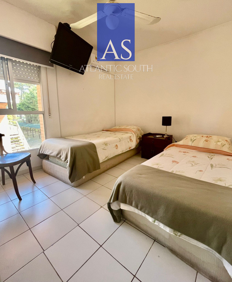 Apartamento ID.4407 - Apartamento de 3 dormitorios con parrillero y estufa a leña Playa Mansa 