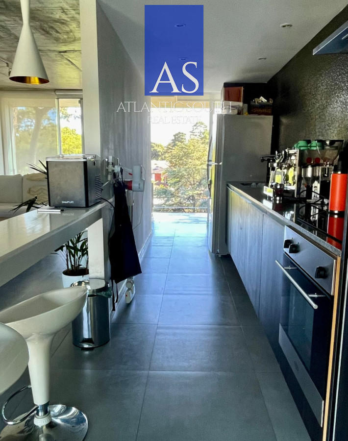 Apartamento ID.4541 - Penthouse de 2 dormitorios moderno + barbacoa uso exclusiva Playa Mansa Punta del Este