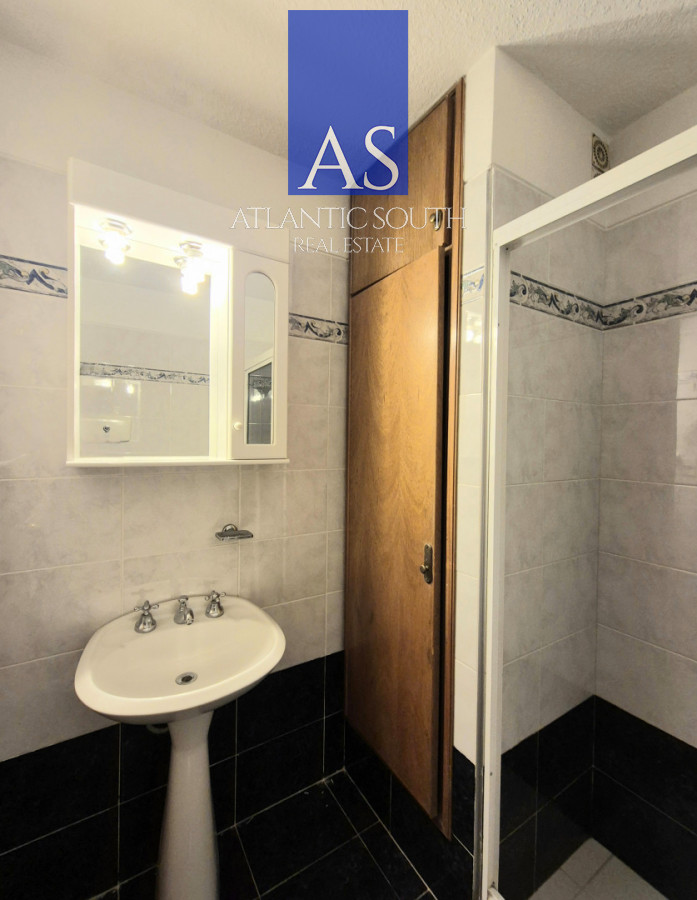 Apartamento ID.4565 - Oportunidad 3 dormitorios + servicio y gran terraza con parrillero propio en Playa Brava Punta del Este 