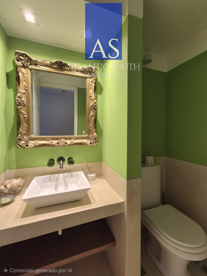 Apartamento ID.4892 - Planta de categoría de 3 suites reciclada frente al mar en Península