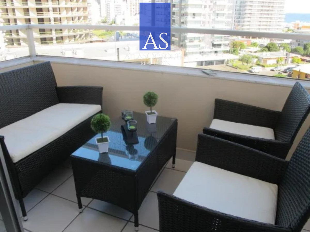 Apartamento ID.4545 - Apartamento de 1 dormitorio con garage y amenities, a 200 metros de Mansa y Brava en Punta del Este