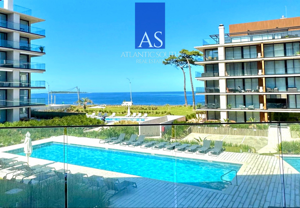 Apartamento ID.4024 - Apartamento de 2 dormitorios con vista al mar primera linea Playa Mansa 