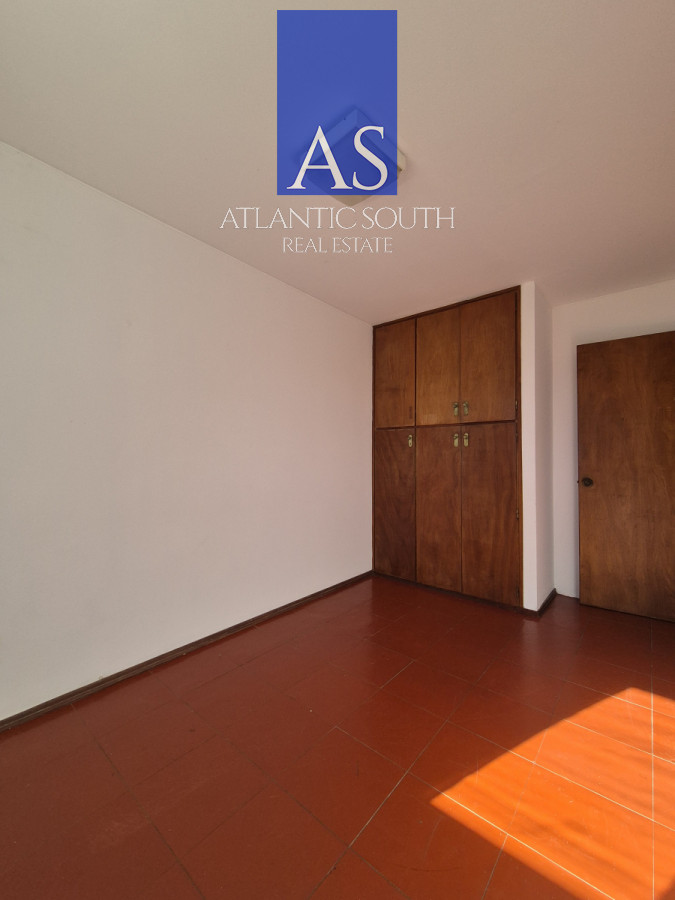 Apartamento ID.4331 - Apartamento de 3 dormitorios primera línea con vista al mar Playa Mansa Punta del Este