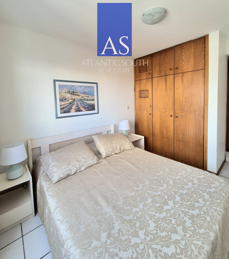 Apartamento ID.4066 - Apartamento 2 dormitorios terraza cochera a sólo 100mts del mar en Playa Mansa Punta del Este