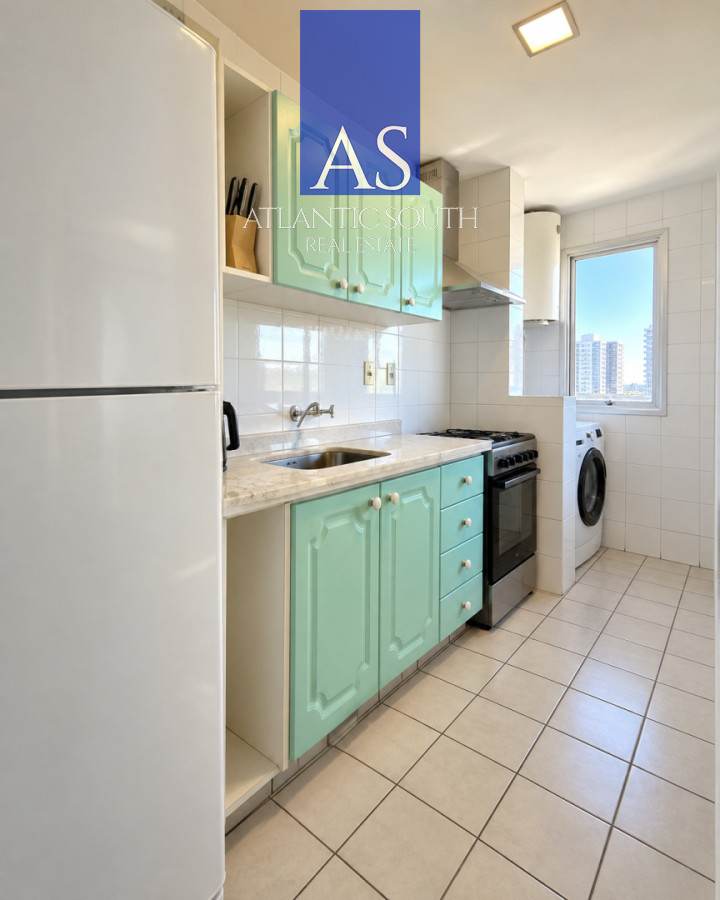 Apartamento ID.5130 - Espectacular Penthouse reciclado con barbacoa propia y vista al mar Playa Mansa Punta del Este