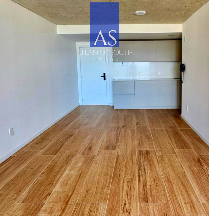 Apartamento ID.4024 - Apartamento de 2 dormitorios con vista al mar primera linea Playa Mansa 