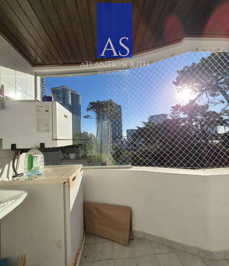 Apartamento ID.4259 - Penthouse 3 dormitorios barbacoa uso exclusivo garage piscina Playa Mansa Punta del Este