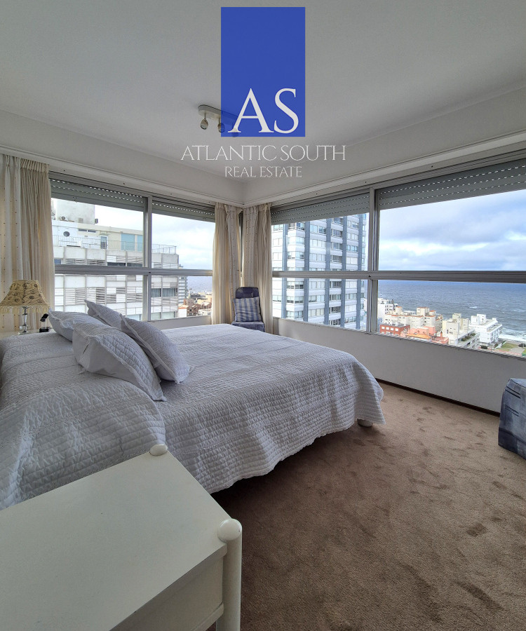 Apartamento ID.4341 - Apartamento piso alto 3 dormitorios y medio terraza garage con vista al mar Península Punta del Este