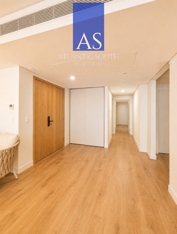 Apartamento ID.4878 - Exclusiva Residencia en Piso Alto de Trump Tower Punta del Este