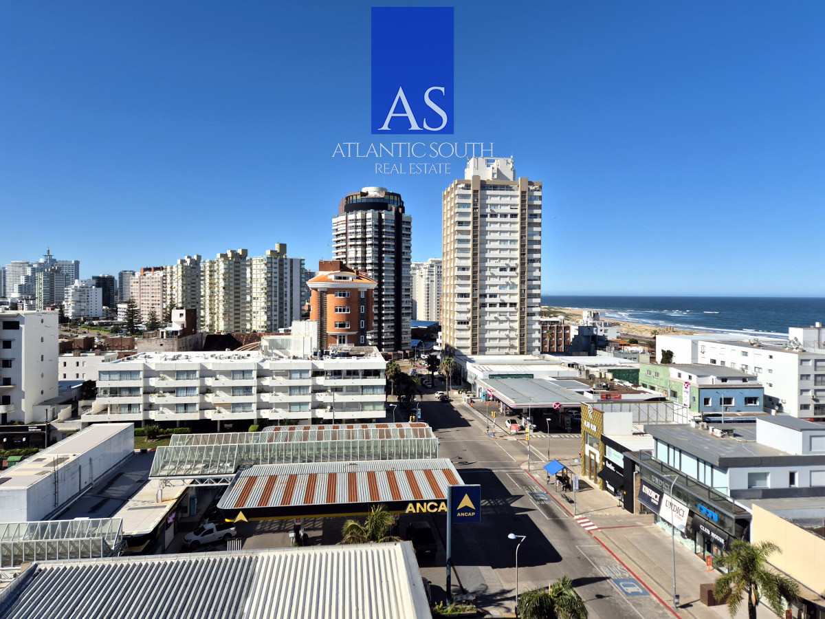 Apartamento ID.4375 - Apartamento piso alto vista espectacular en venta de 2 dormitorios + Dependencia completa en Península Puerto Punta del Este