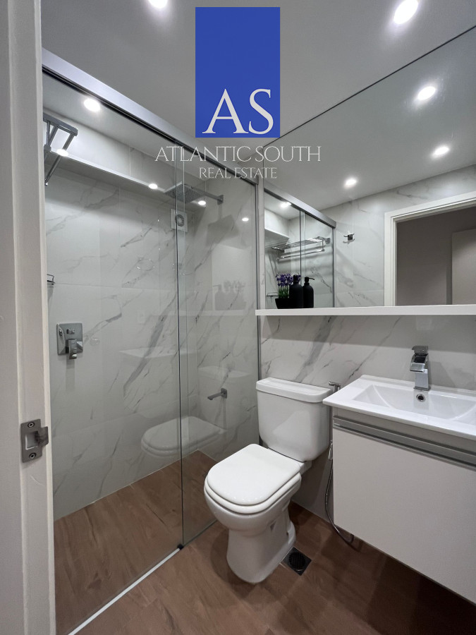 Apartamento ID.4127 - Apartamento de 2 dormitorios con vista al mar Playa Mansa , Punta del Este 