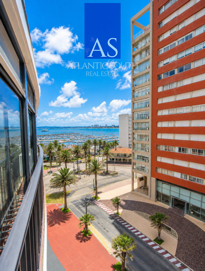 Apartamento ID.4899 - Apartamento reciclado con vista al mar a pasos del Puerto de Punta del Este