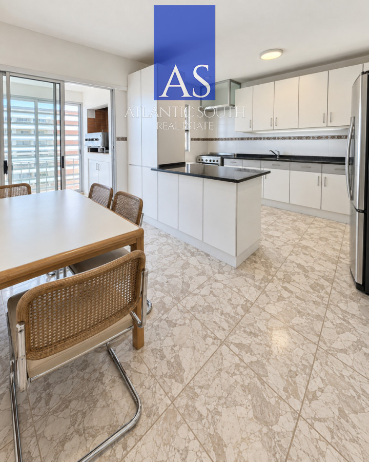 Apartamento ID.5117 - Apartamento en venta y alquiler, frente al mar, primera linea mansa, Punta del Este