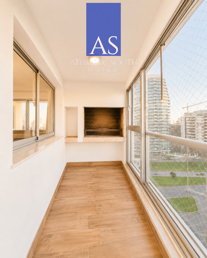 Apartamento ID.4863 - Apartamento 3 dormitorios con parrillero 100% reciclado 150mts del mar Playa Mansa