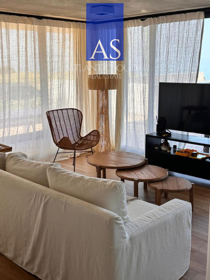 Apartamento ID.4314 - Apartamento 3 dormitorios con parrillero a estrenar garage primera linea Playa Mansa Pinares 