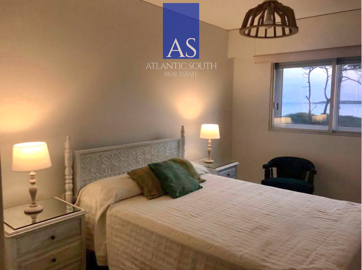 Apartamento ID.3649 - Apartamento 3 dormitorios con estufa a leña y parrillero primera linea Playa Mansa
