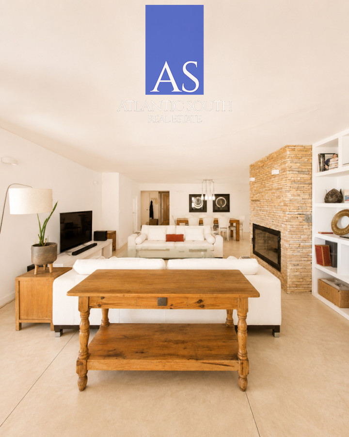 Apartamento ID.4892 - Planta de categoría de 3 suites reciclada frente al mar en Península