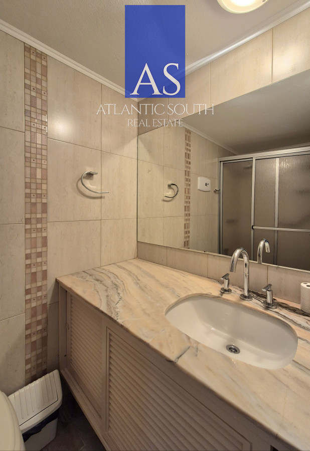 Apartamento ID.4341 - Apartamento piso alto 3 dormitorios y medio terraza garage con vista al mar Península Punta del Este