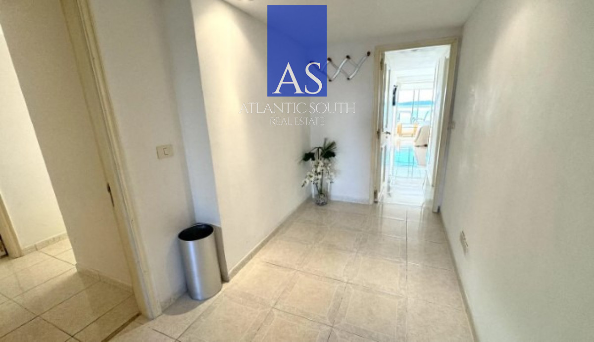 Apartamento ID.4525 - Apartamento 3 dormitorios piso alto frente al mar planta de categorí