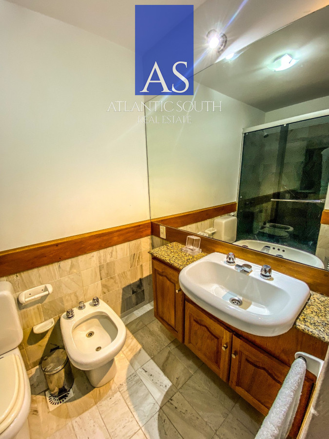Apartamento ID.4308 - Apartamento de 3 dormitorios con servicios Playa Brava 