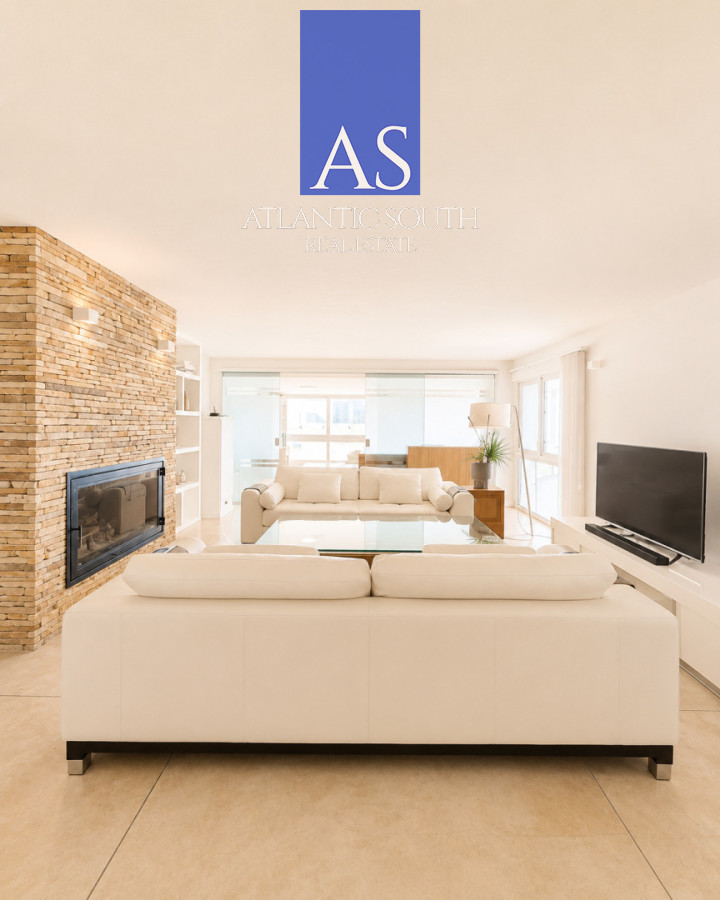 Apartamento ID.4892 - Planta de categoría de 3 suites reciclada frente al mar en Península