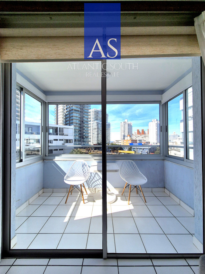 Apartamento ID.4418 - Apartamento 1 dormitorio en venta cercano al Mar terraza y cochera Playa Mansa Punta del Este