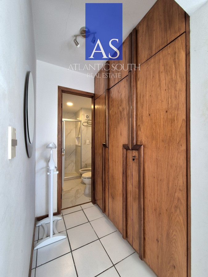 Apartamento ID.4418 - Apartamento 1 dormitorio en venta cercano al Mar terraza y cochera Playa Mansa Punta del Este