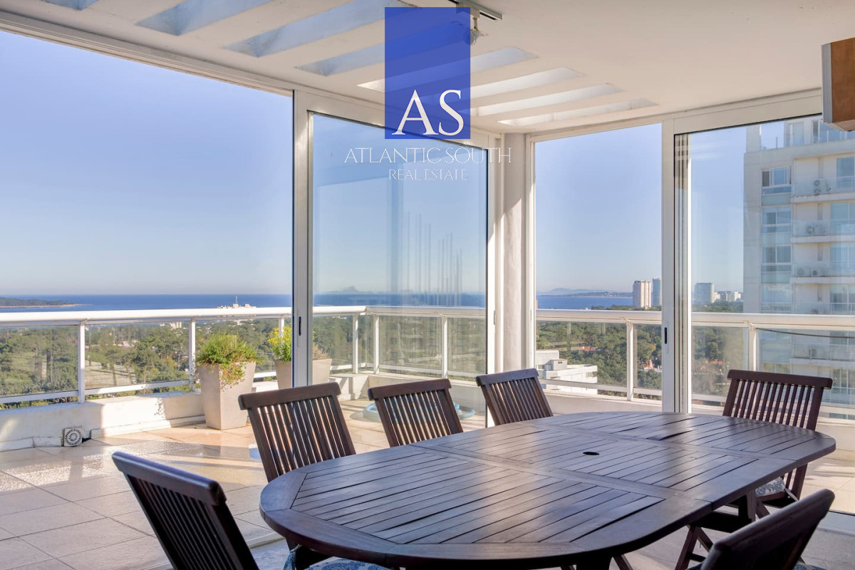 Apartamento ID.4898 - Penthouse dúplex con terrazas excepcionales y vistas panorámicas en Punta del Este