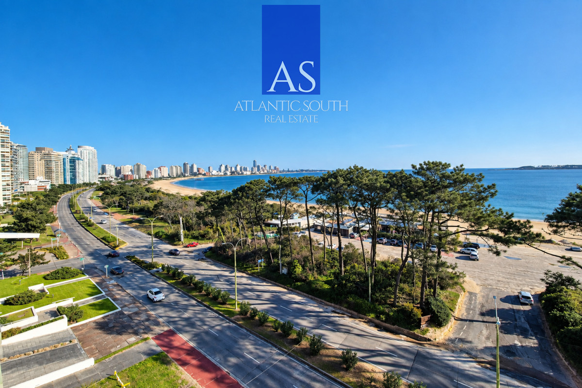 Apartamento ID.5124 - Planta de categoría 3 dormitorios+servicio frente al mar Playa Mansa Punta del Este