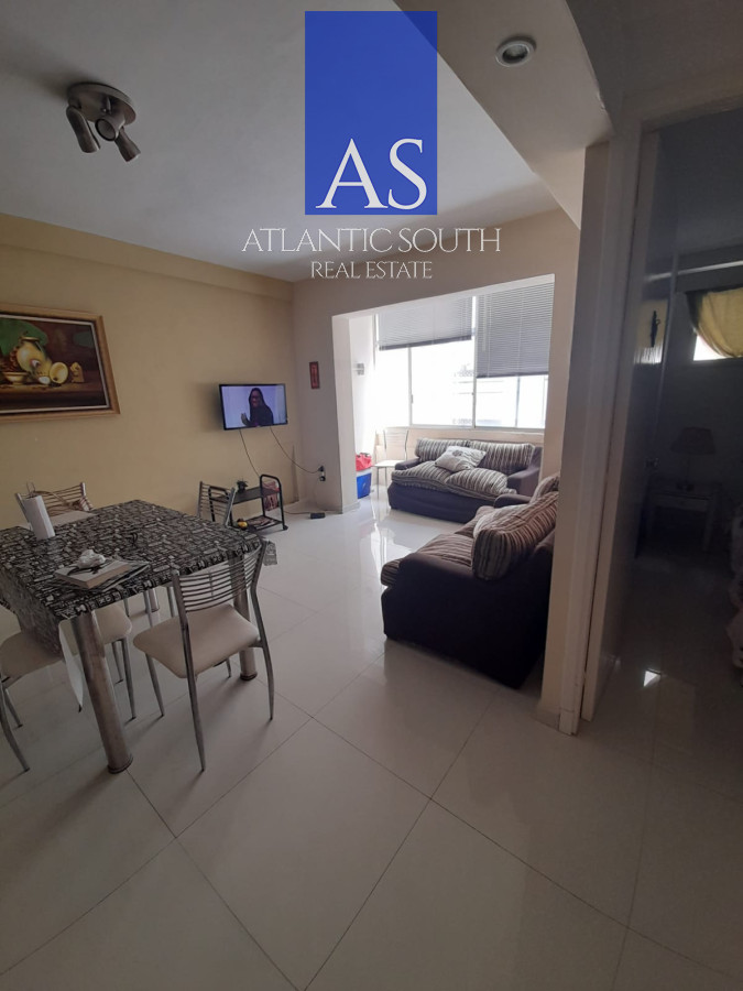 Apartamento ID.3919 - Apartamento 1 dormitorio y medio reciclado con cochera frente al mar parada 1 Playa Mansa Punta del Este