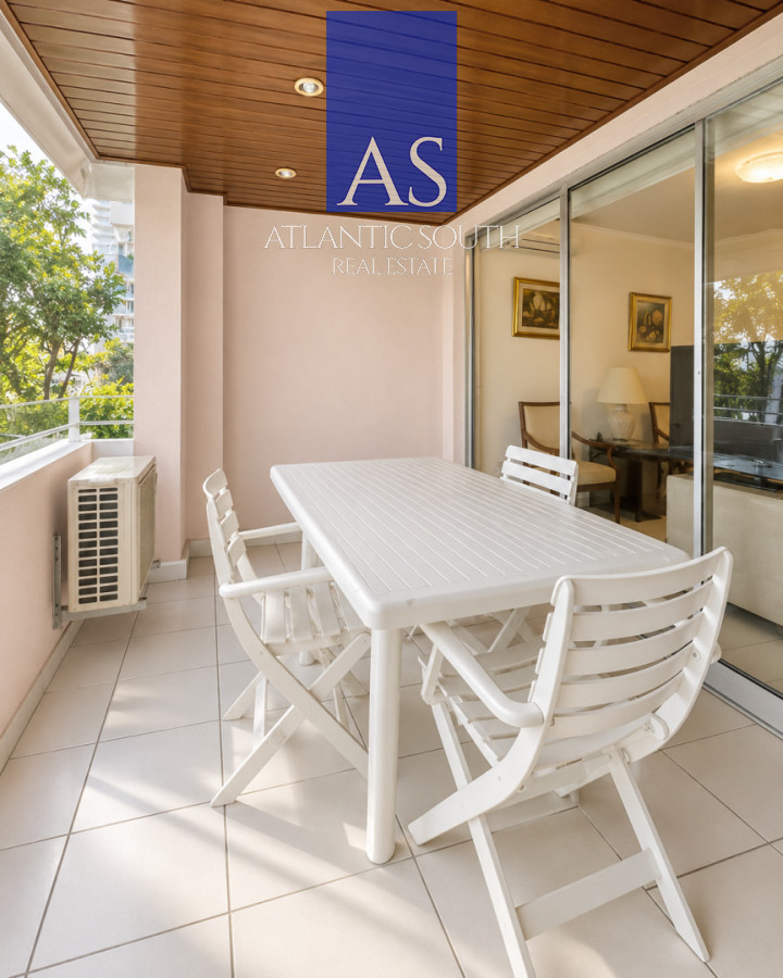 Apartamento ID.5136 - Apartamento 3 dormitorios con garage en Playa Mansa a 150 metros del mar