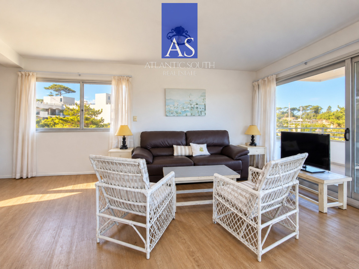 Apartamento ID.4175 - Apartamento de 3 dormitorios + servicio con vista al mar Playa Mansa