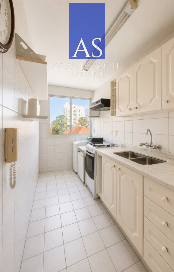 Apartamento ID.4619 - Apartamento de 2 Dormitorios terraza cochera Playa Mansa Punta del Este