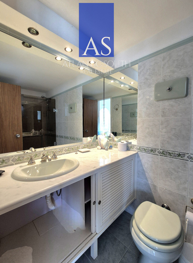 Apartamento ID.3944 - Apartamento piso alto 3 dormitorios terraza garage con vista al mar Península Punta del Este