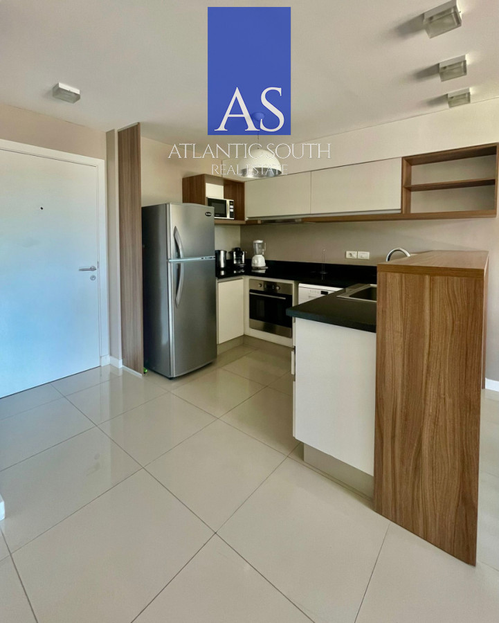 Apartamento ID.4533 - Oportunidad 1 dormitorio y medio con vista, balcón y servicios en Aidy Grill Punta del Este