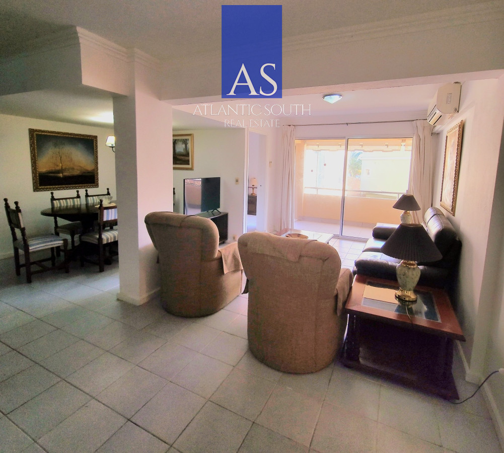 Apartamento ID.3505 - Apartamento 3 dormitorios primera linea frente al mar Playa Mansa Pinares con piscina y cochera