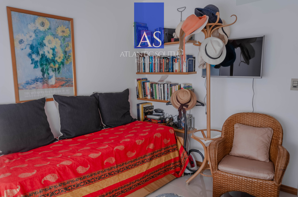 Apartamento ID.4142 - Apartamento de 2 dormitorios con vista al mar Punta del Este 