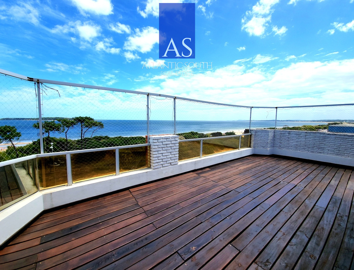 Apartamento ID.3358 - Gran Penthouse frente al mar Playa Mansa Punta del Este Uruguay