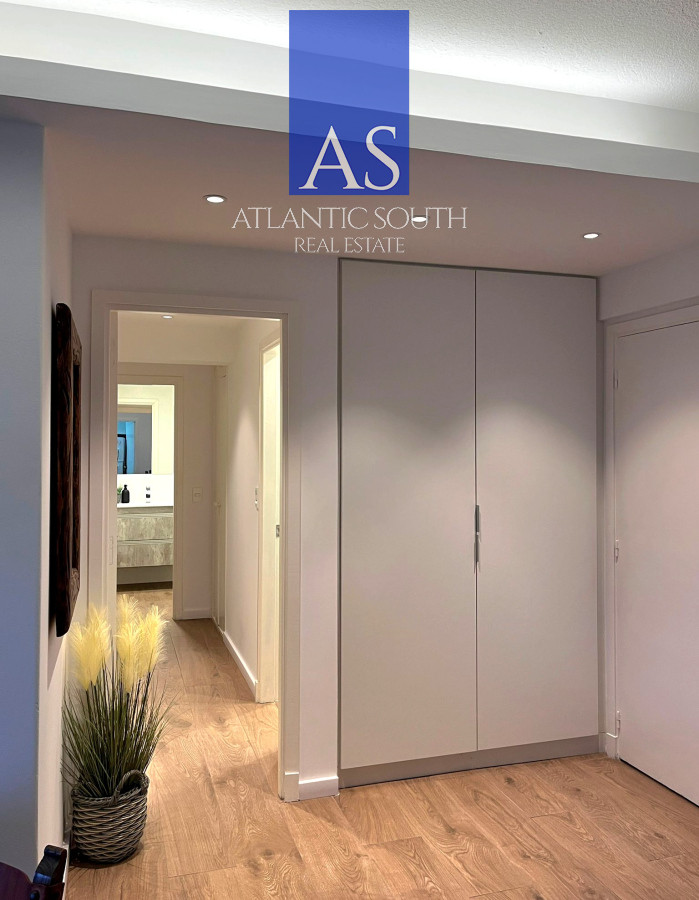 Apartamento ID.4127 - Apartamento de 2 dormitorios con vista al mar Playa Mansa , Punta del Este 