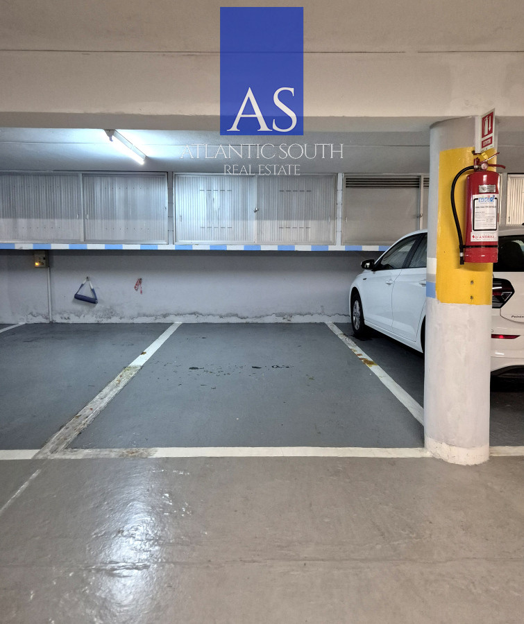 Apartamento ID.4078 - Planta de categoría 3 dormitorios + dependencia completa parrillero propio frente al mar parada 7 Playa Mansa Edificio Imarangatú