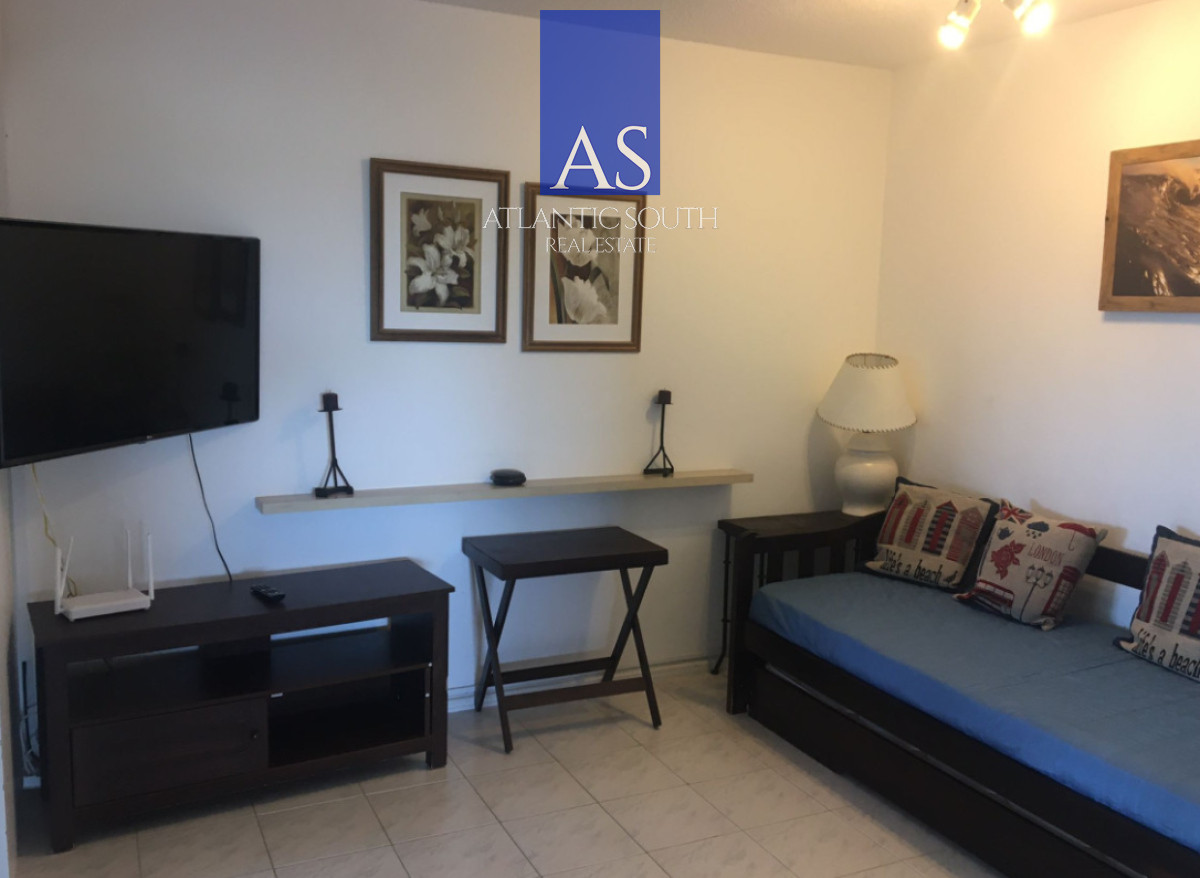 Apartamento ID.4270 - Apartamento de 3 dormitorios con servicios frente al mar en Playa Mansa 