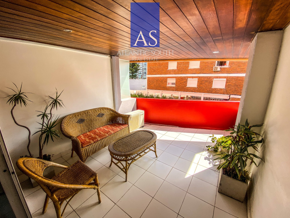 Apartamento ID.4308 - Apartamento de 3 dormitorios con servicios Playa Brava 