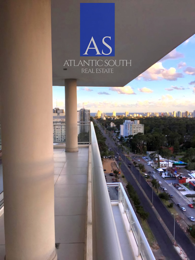 Apartamento ID.3868 - Penthouse 2 dormitorios moderno increíble vista al mar Punta del Este