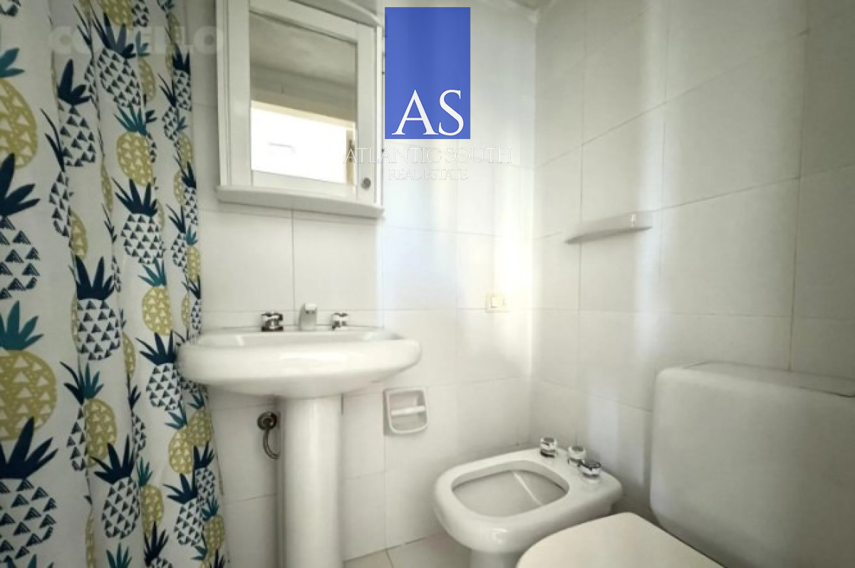 Apartamento ID.4525 - Apartamento 3 dormitorios piso alto frente al mar planta de categorí