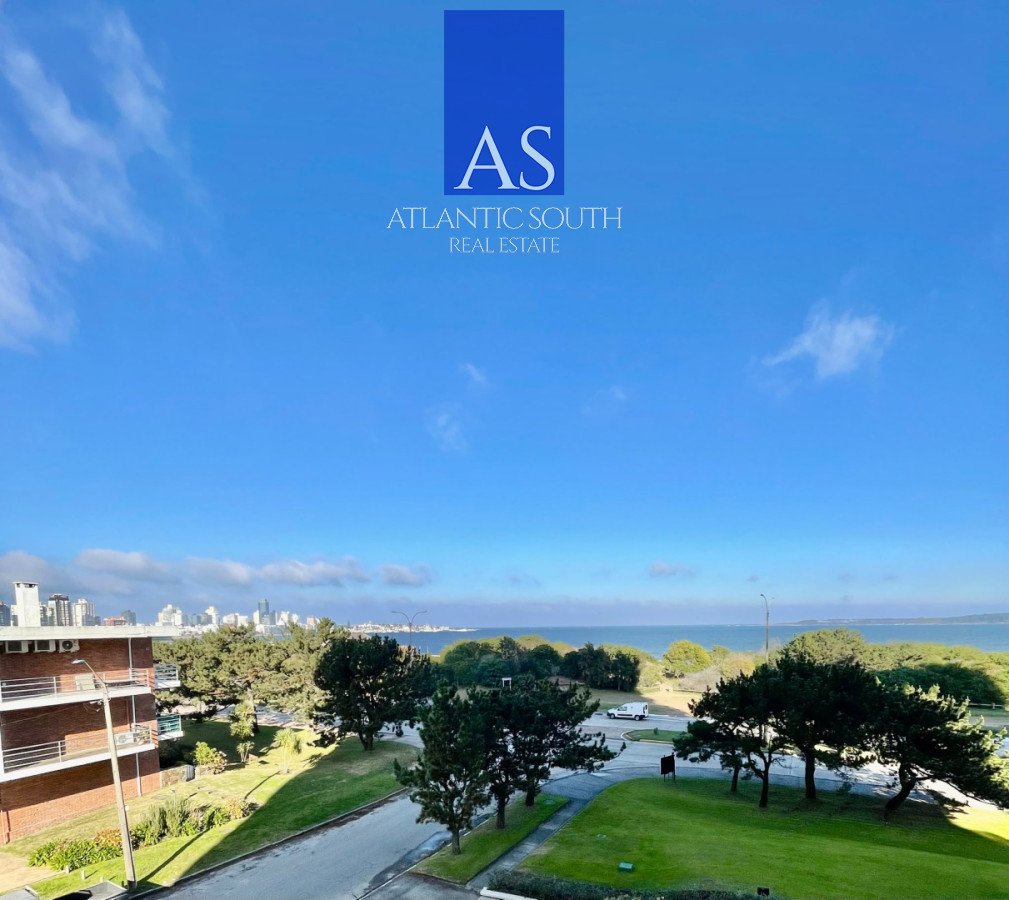 Apartamento en Tequendama dos dormitorios con vista a la Playa Mansa Punta del Este