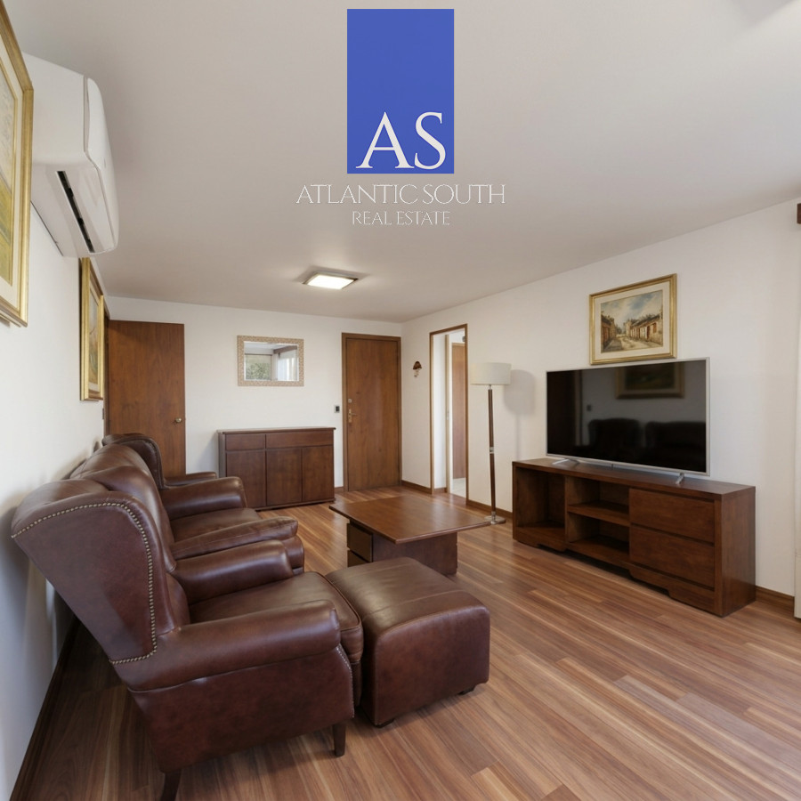 Apartamento ID.4620 - Apartamento Reciclado de 3 Dormitorios con Parrillero en Playa Mansa Punta del Este