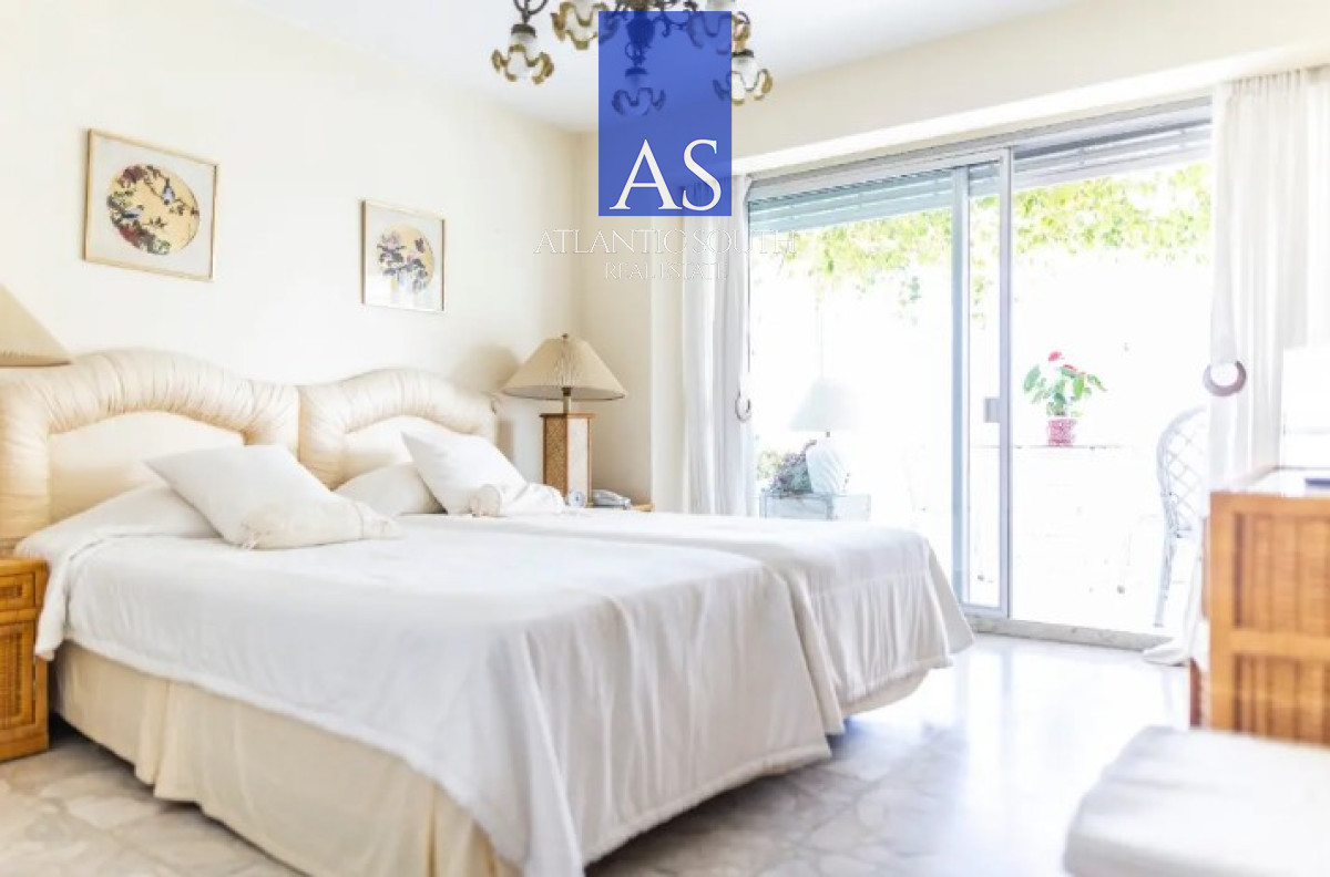 Apartamento ID.3907 - Apartamento de 4 dormitorios primera linea Playa Brava, Punta del Este 
