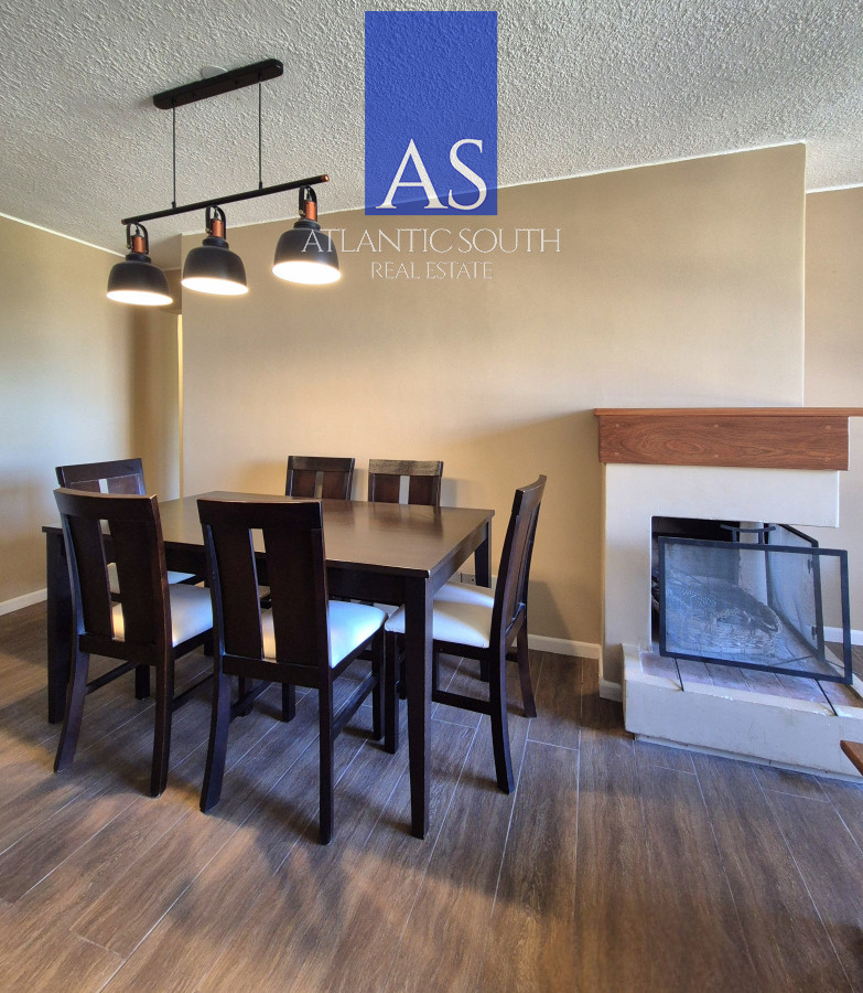 Apartamento ID.4324 - Apartamento reciclado de 3 dormitorios estufa a leña y parrillero propio próximo al mar Playa Mansa