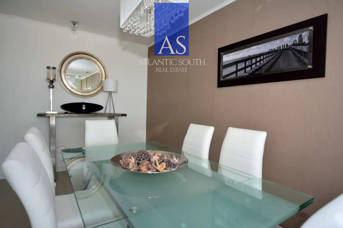 Apartamento ID.5009 - Apartamento de 2 dormitorios con vista y garage en Playa Brava, Punta del Este